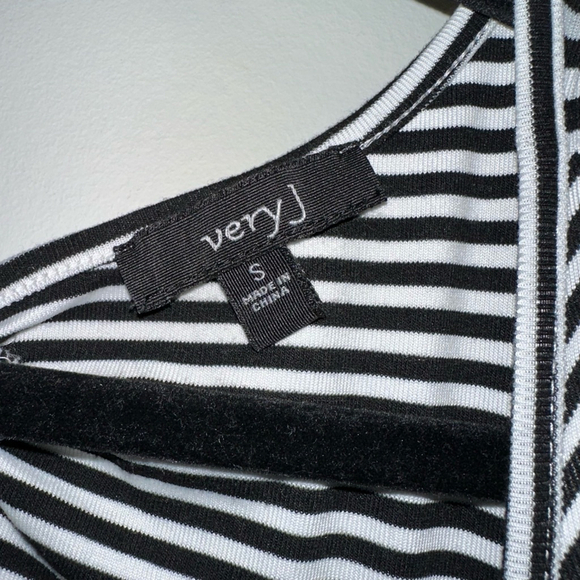 Women's Very J Dress Size S Black White Striped - Picture 7 of 9